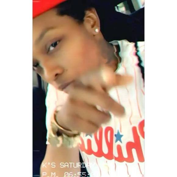 Poshmark profile picture for @kwakwa